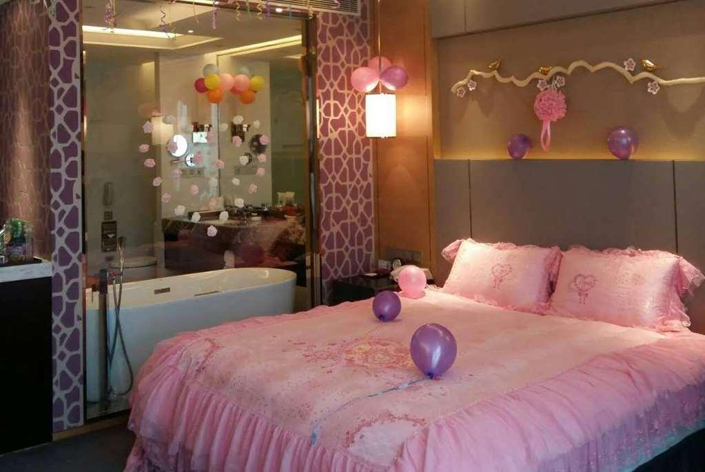 Hotel Ramada Yiyang Taojiang Chambre photo