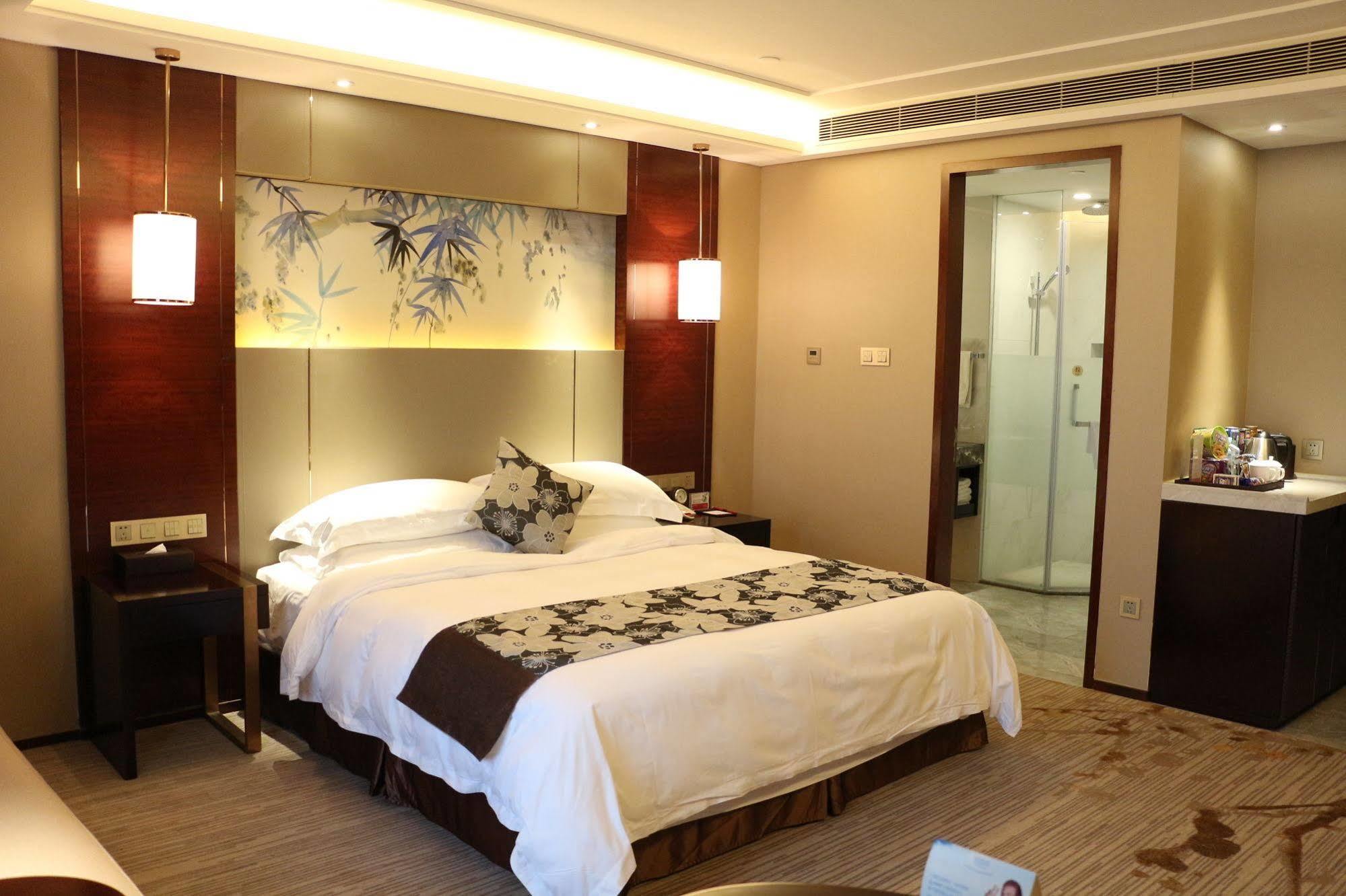 Hotel Ramada Yiyang Taojiang Extérieur photo