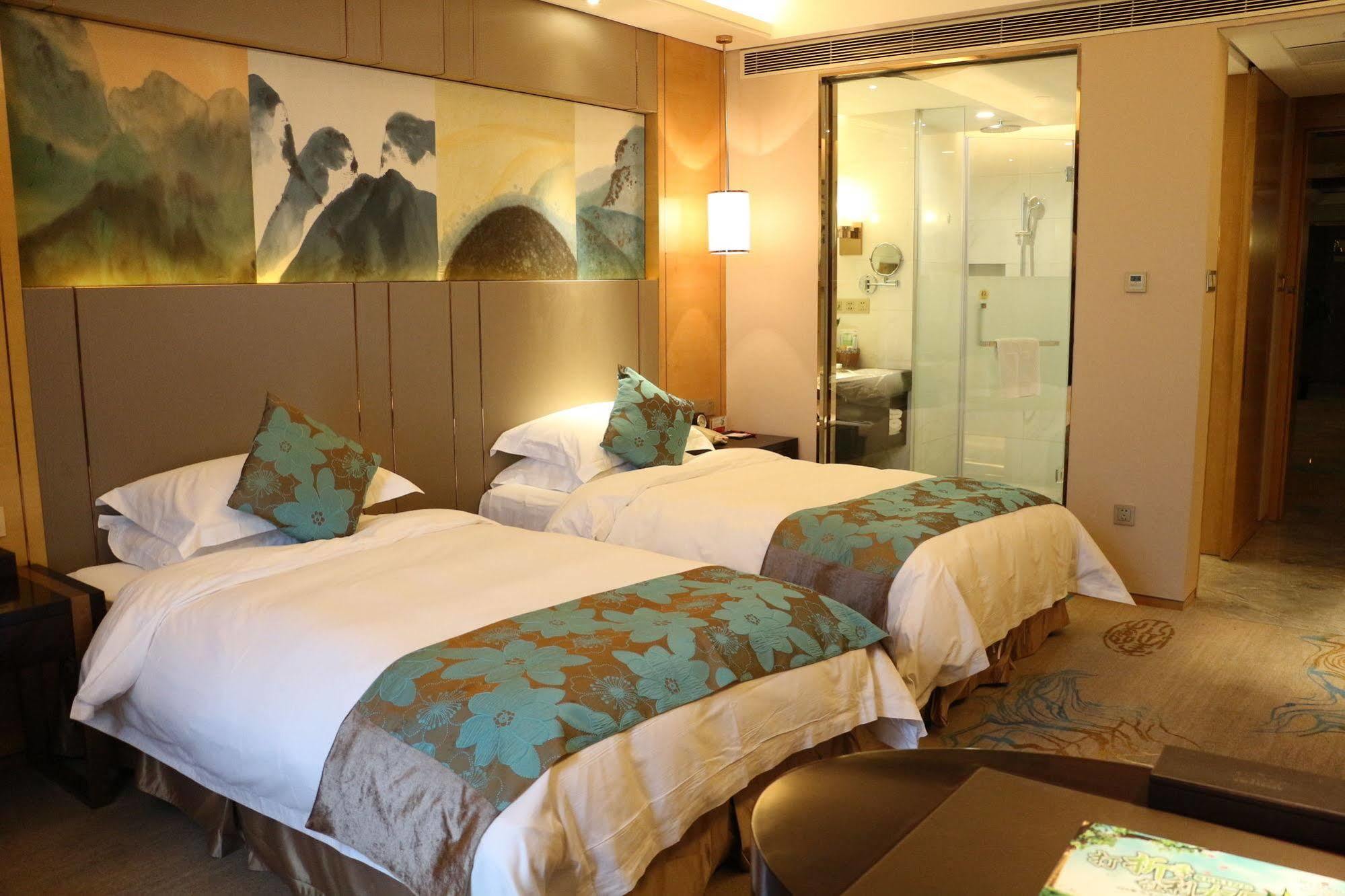 Hotel Ramada Yiyang Taojiang Extérieur photo